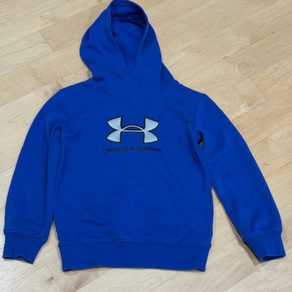 Share Under Armour Long Sleeve Hoodie Pullover Blue Sweater Size Boys Size 7 - Picture 1 of 4